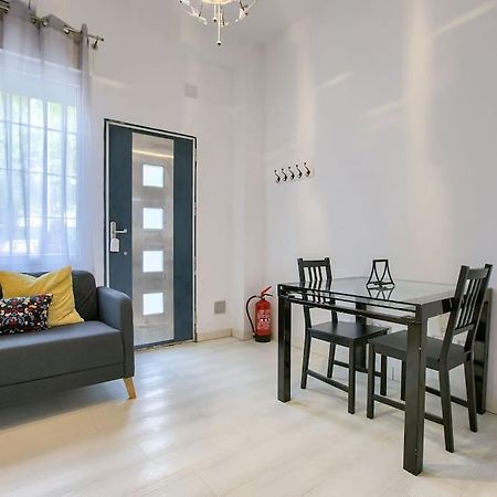 Cozy Getaway In Madrid Lägenhet Exteriör bild